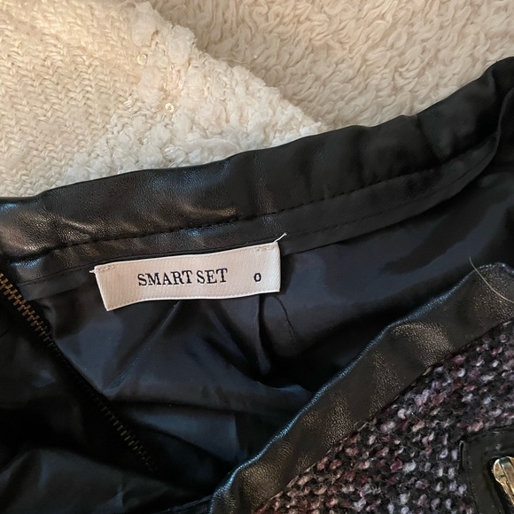 Winter mini skirt - Picture 3 of 3